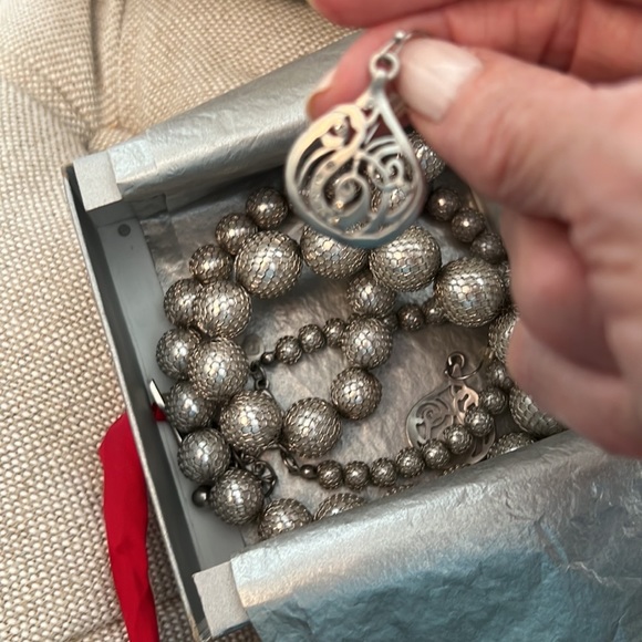 Metal mesh covered beads and earrings by Chicos - Picture 6 of 7